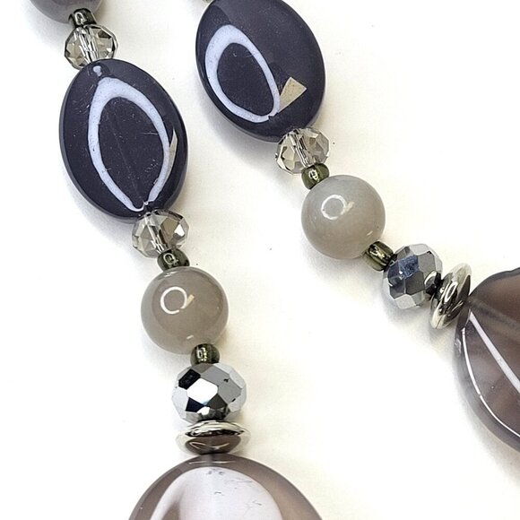 Chunky Grey Necklace,  Smoky Grey Agate Inspired Fashion Shell Chips Necklace - Picture 10 of 14